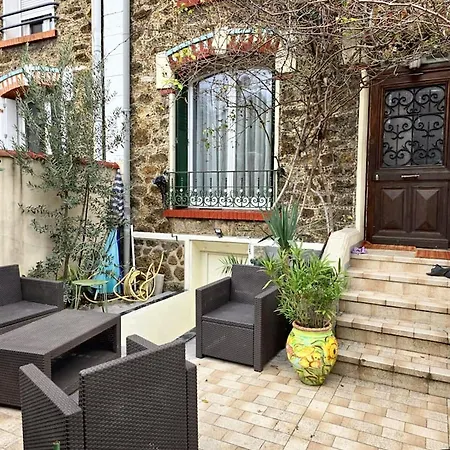 A De 22 M² Avec Terrasse 느와지-르-섹