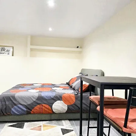 A De 22 M² Avec Terrasse 아파트 *